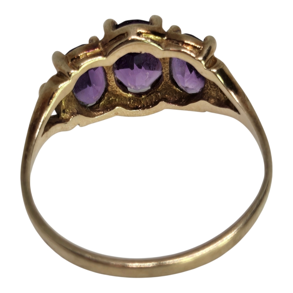 10K Yellow Gold Elegant Trio Amethyst  Purple Gemstone Vintage Ring - Picture 2 of 9